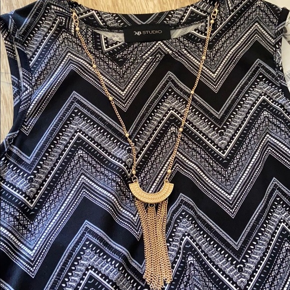 AB Studio Black and White Chevron Tank Small - Picture 7 of 7